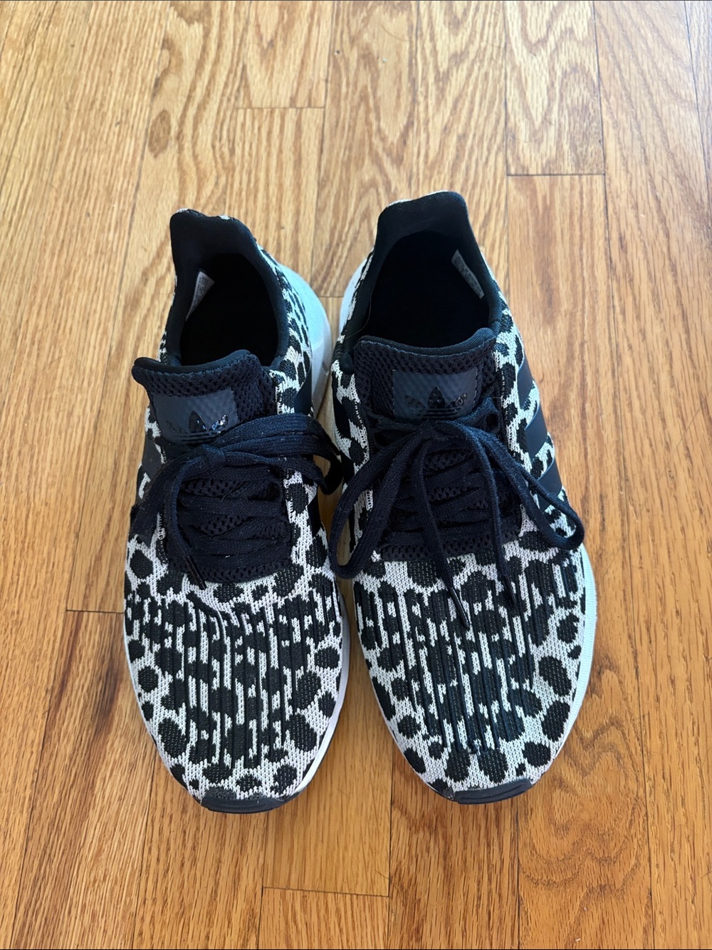 Adidas women’s Black & White Patterned Knit Sneakers
